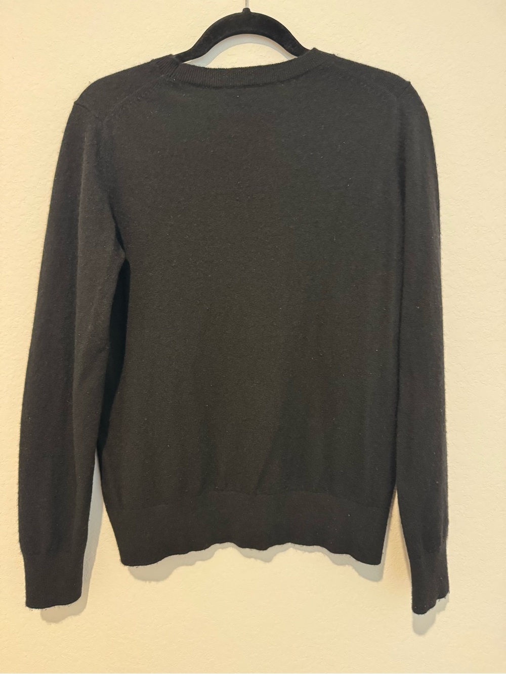 Quince 100% Cashmere Crewneck Long Sleeve Sweater in - Picture 10 of 10